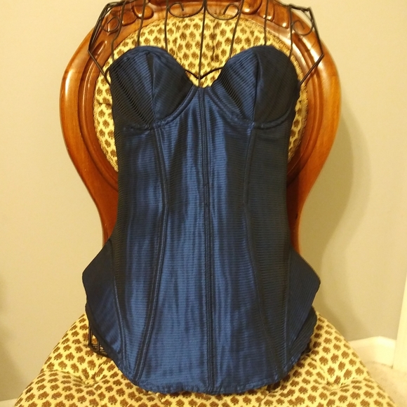 Agent Provocateur Mysteria Corset - Picture 2 of 4